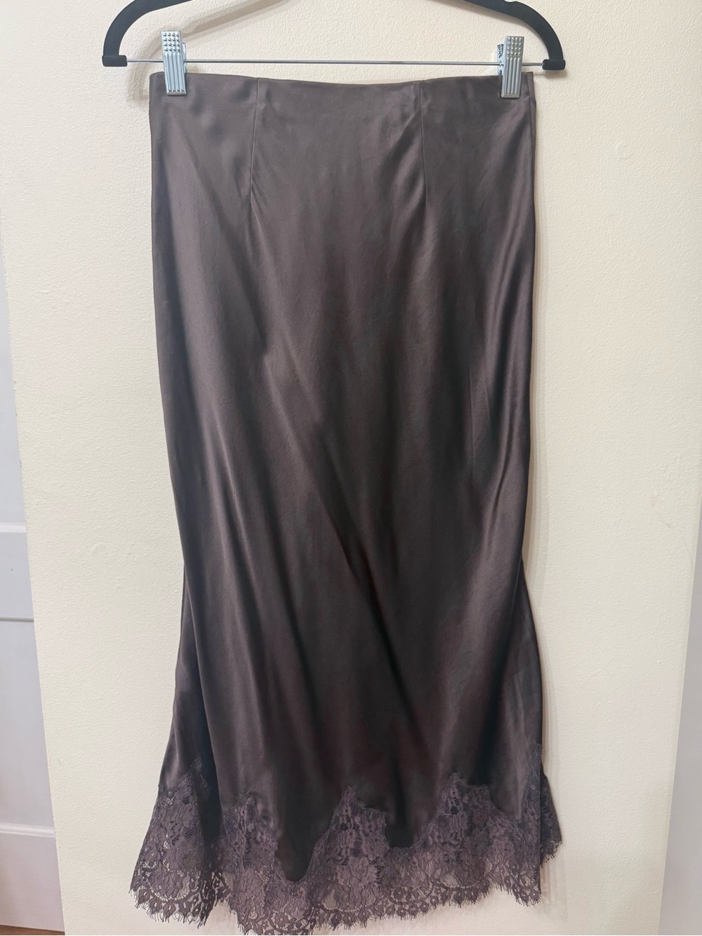 Reformation Lace Hem Midi Silk Skirt Satiny Eco Designer Quiet Luxury Preppy - Picture 8 of 12